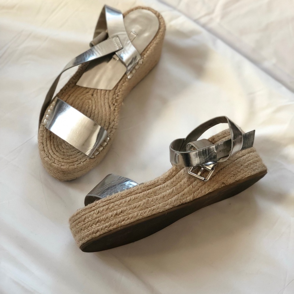 Shoe - Picture 5 of 6
